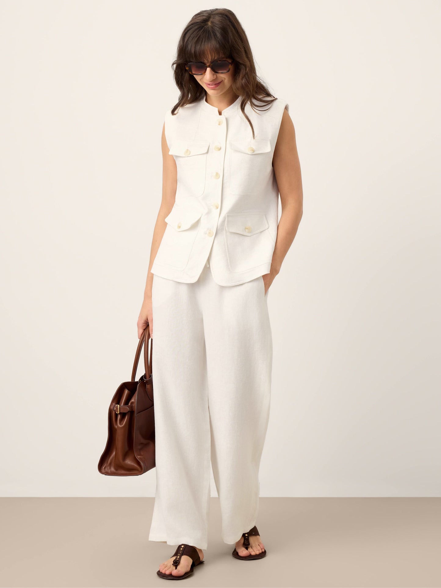 100% Linen Four-Pocket Tailored Sleeveless Vest COSIMA