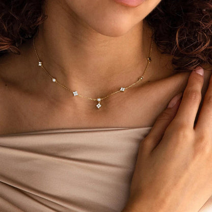 Le Collier Lumière Necklace