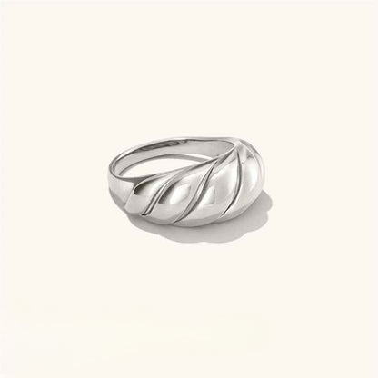 Le Torsade Gold Tone Ring