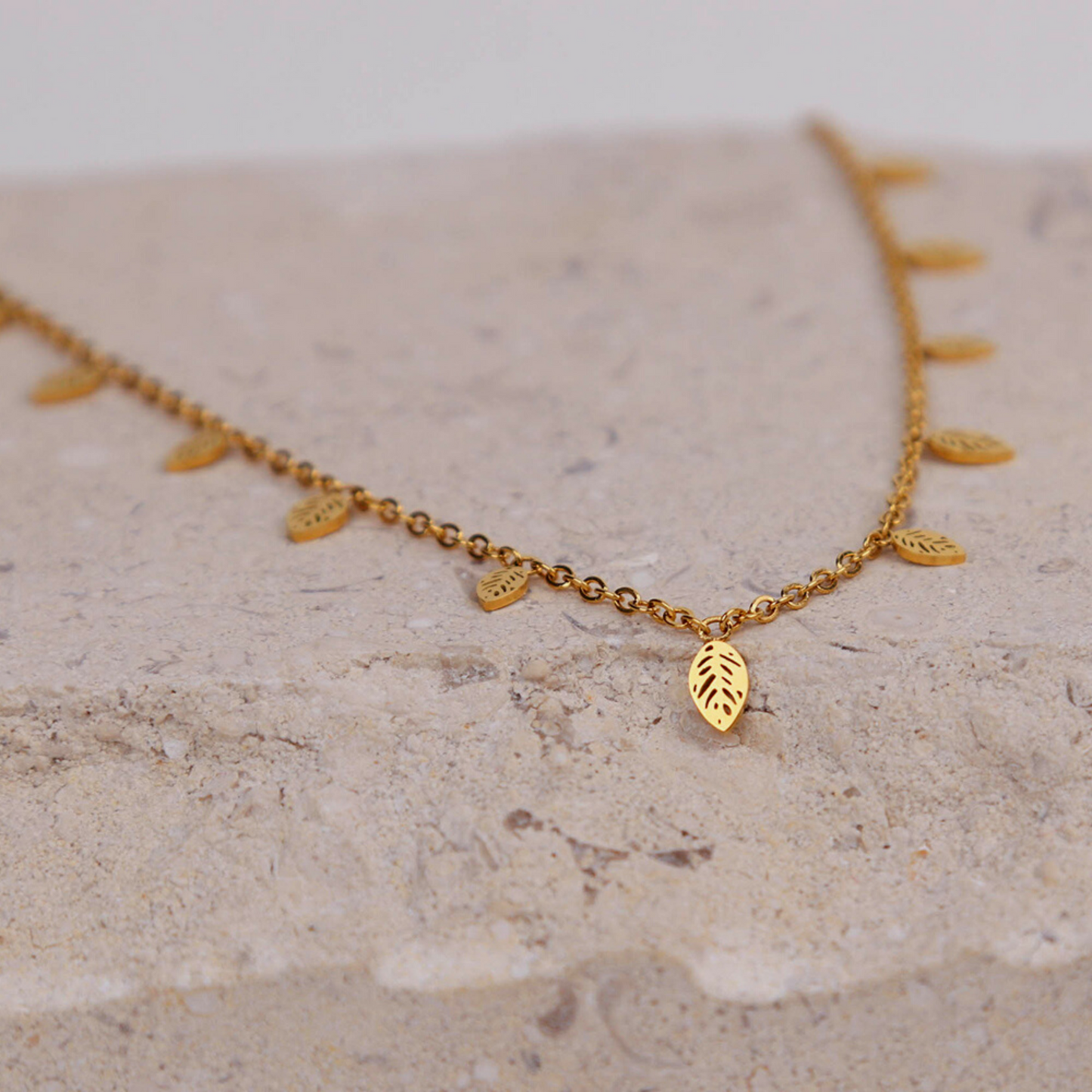 CAROLINE FAVREAU NECKLACE