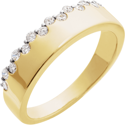 L’Allure Élégante Diamond Pavé Band Ring