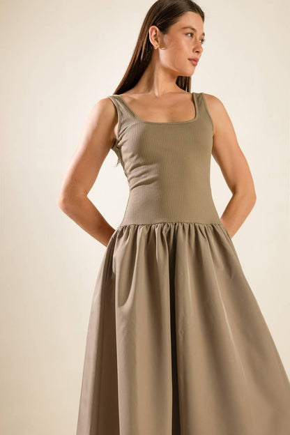 LIGHT UP THE SKY WOVEN MIDI DRESS