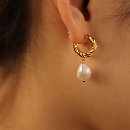 LORRAINE FAURE PEARL EARRINGS