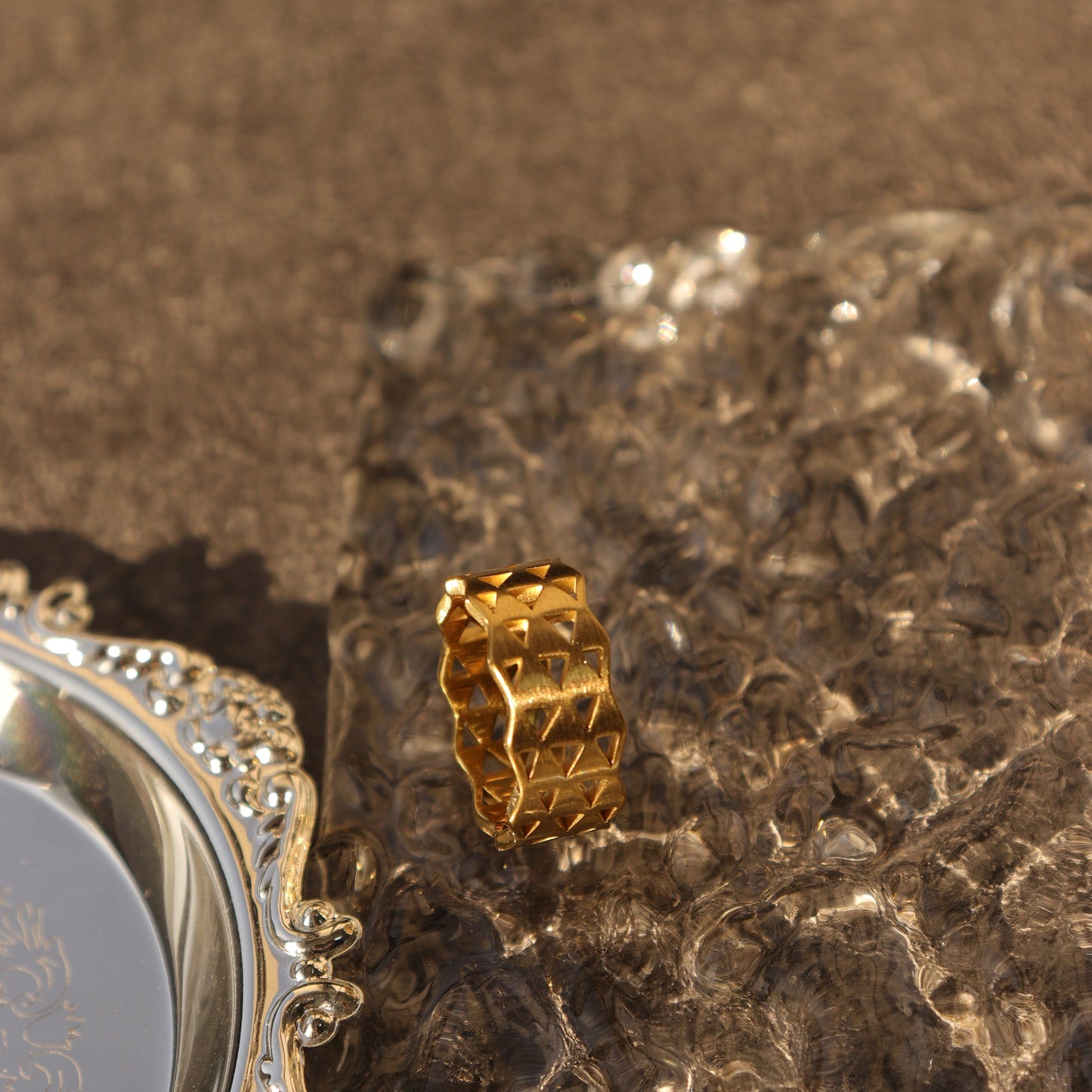 RADELLE TRAVER RING