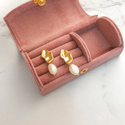 CLAIRE PEARL EARRINGS