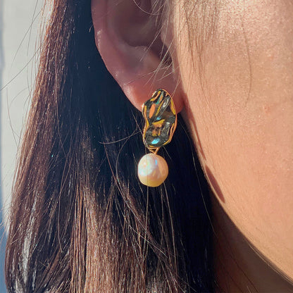 CLAIRE PEARL EARRINGS