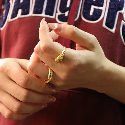 BAILE CRYSTAL RING