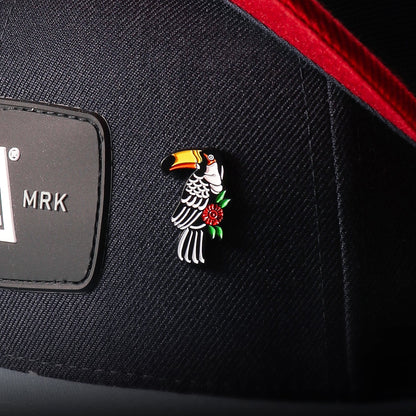 VZLA Tucán Pin