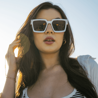 BILLIONAIRE - Large Square High Fashion Square Sunglasses White-Gold Smoke