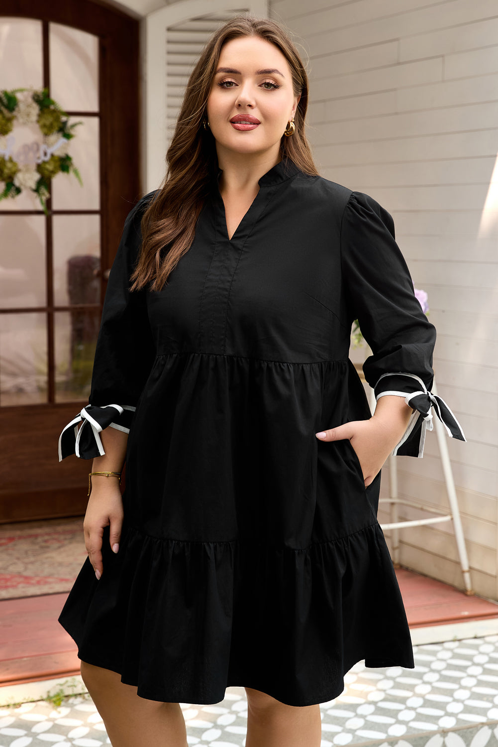 Plus Size Colorblock Knot Cuff Mini Dress