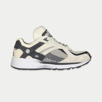 LA Gear Women's Catapult Light-up Lowtop | White x Black